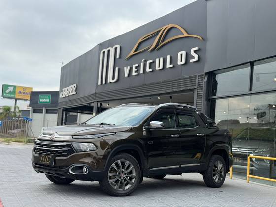 FIAT TORO 2.0 16V TURBO DIESEL RANCH 4WD AT9 FIAT TORO 2.0 16V TURBO DIESEL RANCH 4WD AT9